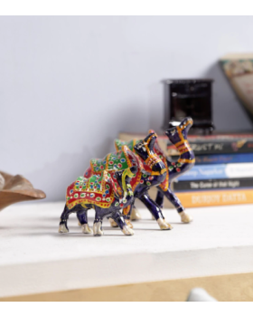 Multicolour Showpieces Set of 3 Multicolour Showpieces Set of 3
